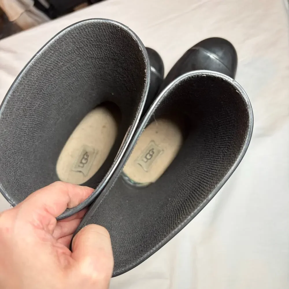 UGG Girls Raana black mid calf rain boots.  Waterproof.  Size 4.